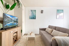 Stylish Bondi Studio with Rooftop Pool & Views, Sydney